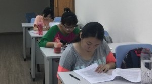 新加坡春天国际学院的学生来自全球各地，享受多元化的学习体验